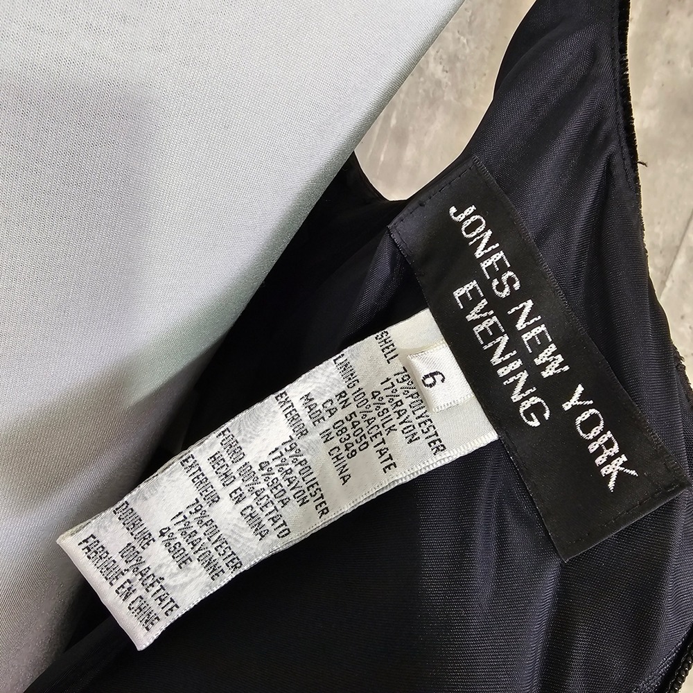 Jones New York Evening Black Velvet Stripe Formal Gown Dress Size 6 Long Elegant - Picture 9 of 9